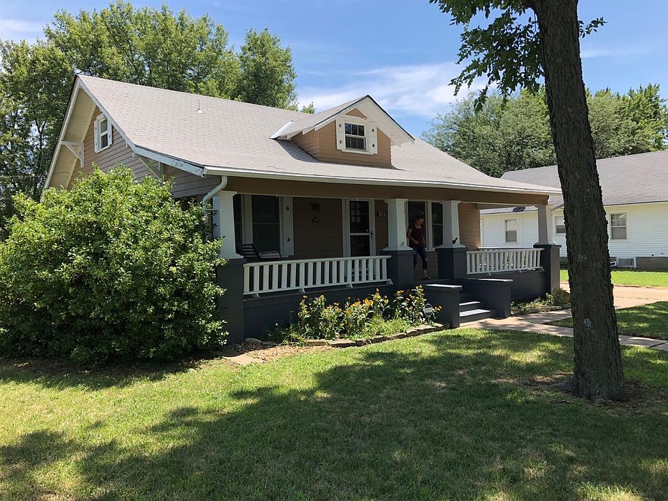 1st image of 307 N Rogers Ave