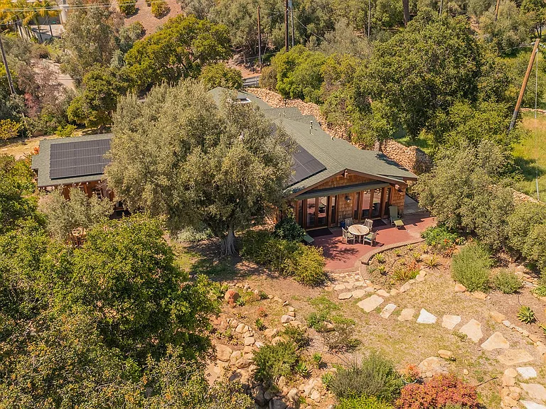 100000 Foothill Rd — Photo 10