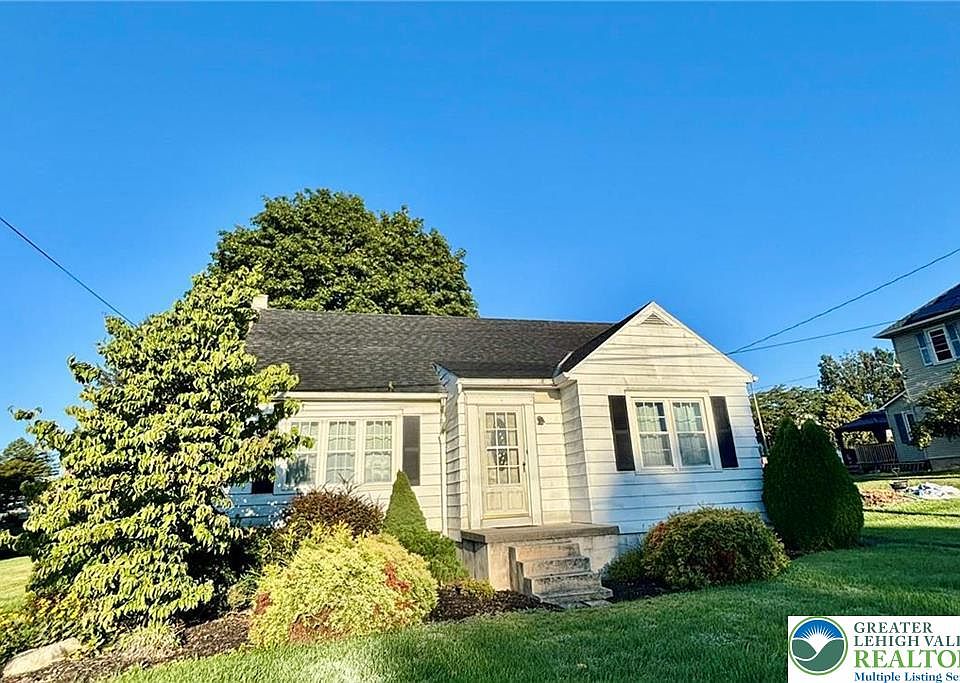 1st image of 23 Schoeneck Ave