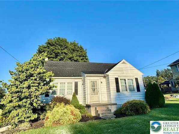 23 Schoeneck Ave, Nazareth, PA 18064