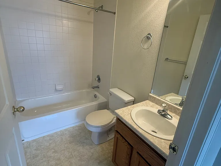 299 Ellers Grv — Photo 3