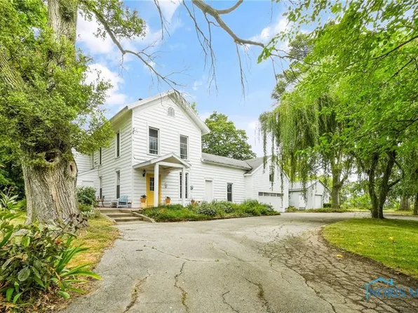 21064 McCutcheonville Rd, Bowling Green, OH 43402