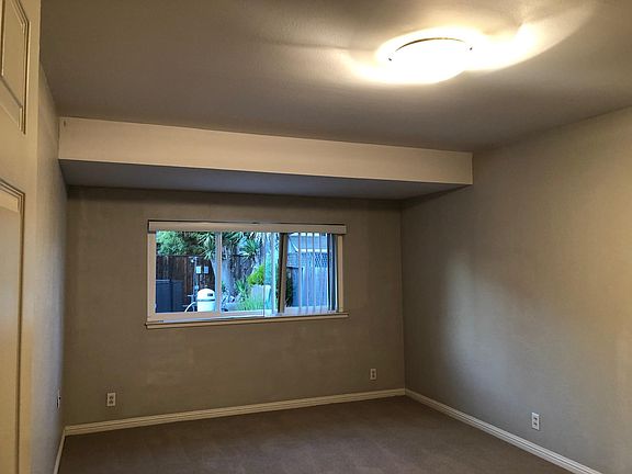 5th image of 1110 Cuesta Dr