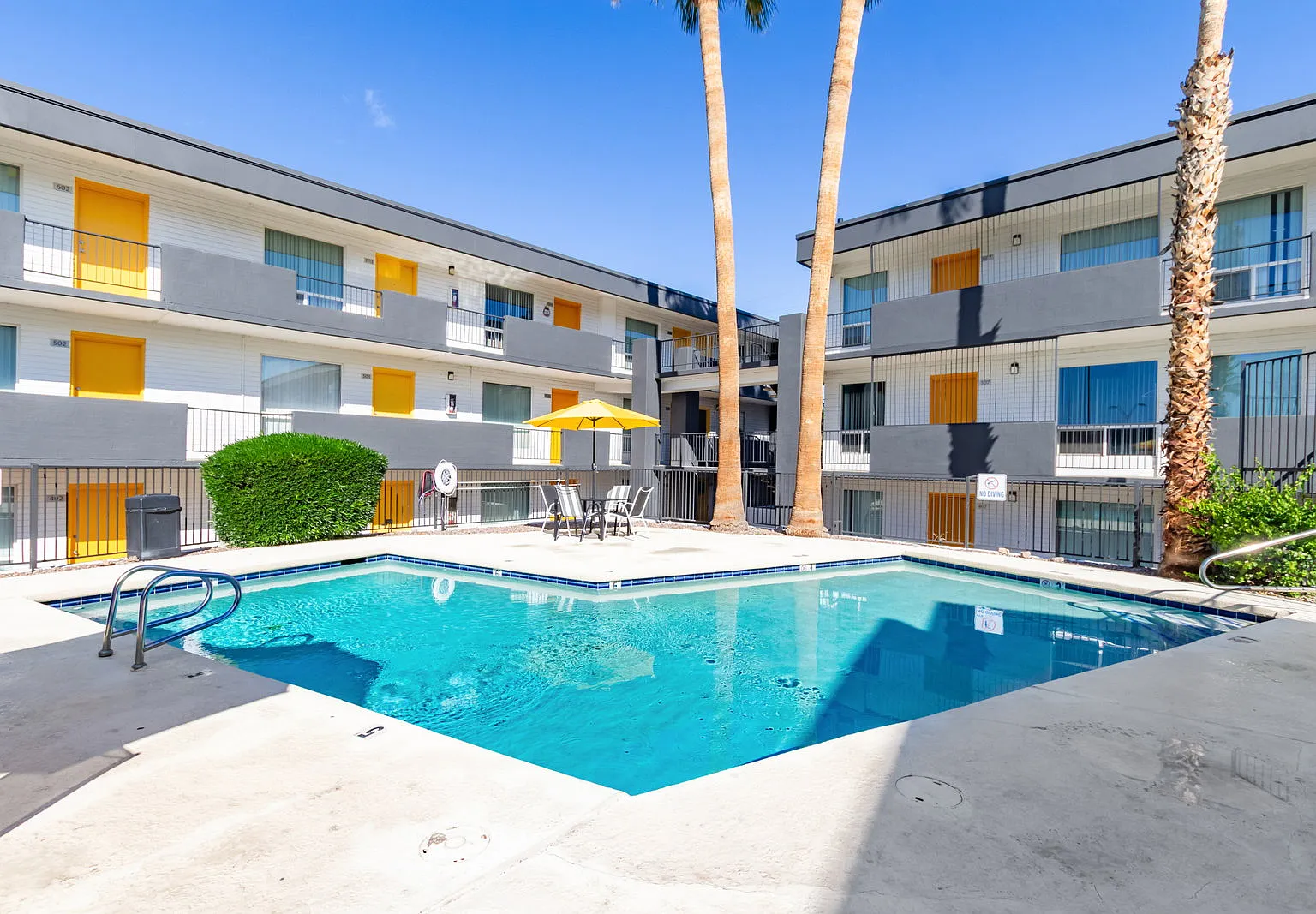 Radius Apartments — Photo 3