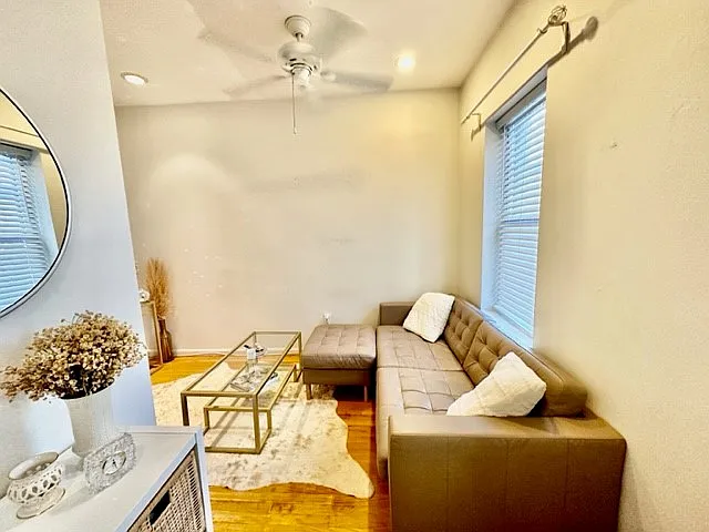 1 bed, 9999 sqft, $2,350 — Photo 2