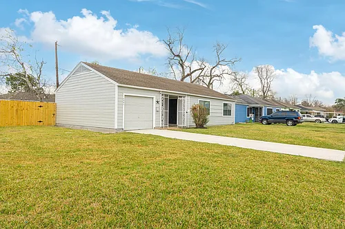 4901 Richfield Ln Photo 1