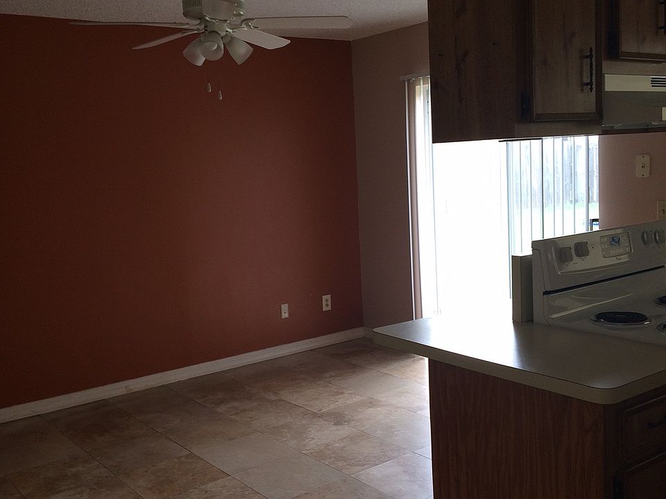 2nd image of 2311 Blanda St