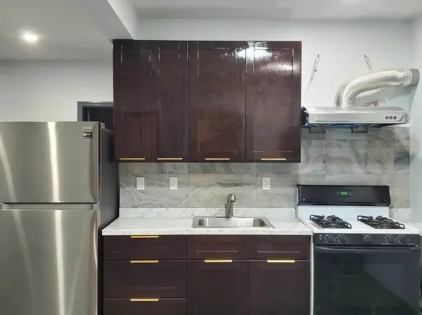 3090 Brighton 5th Street image 1 of 4