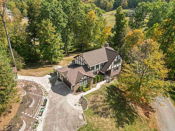 2nd image of 43 Mulberry Ln