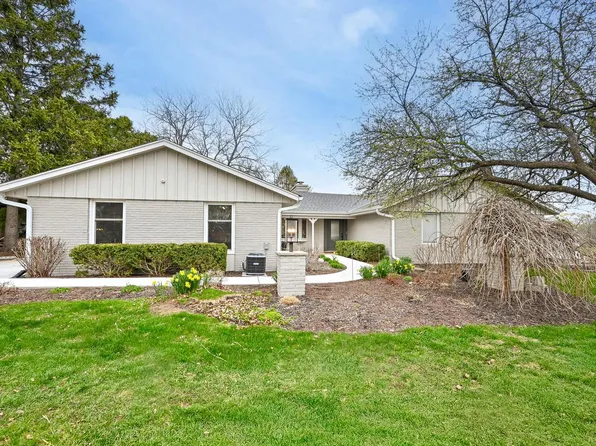 N51W35588 Bay Ridge COURT, Oconomowoc, WI 53066