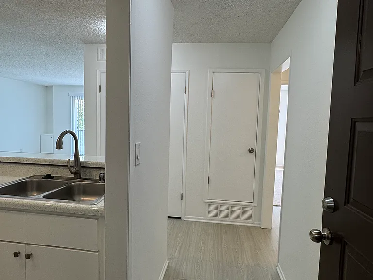 The Lennox — Photo 34