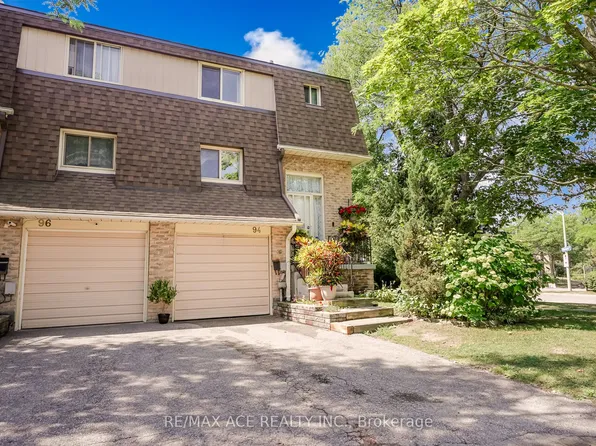371 Orton Park Rd #94, Toronto, ON M1G 3V1
