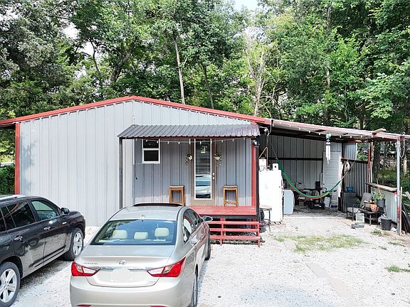 3rd image of 1425 Northshore Rd