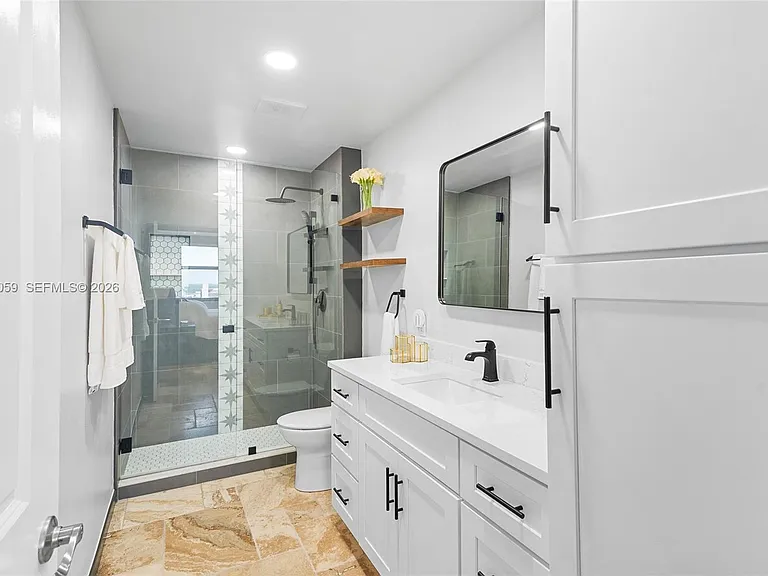 1401 N Riverside Dr #1406 — Photo 25