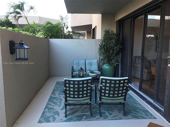 3rd image of 201 Crandon Blvd APT 120