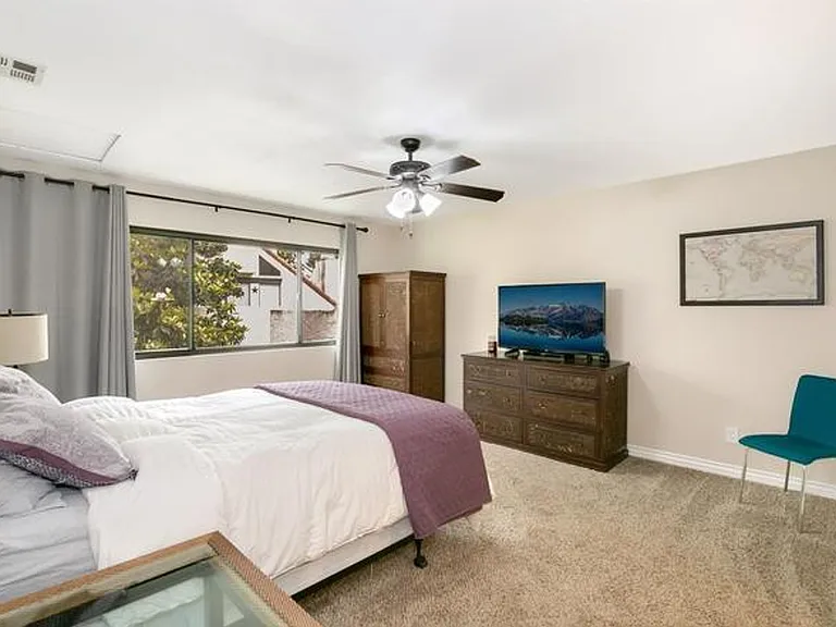 333 N Melrose Dr #F — Photo 32