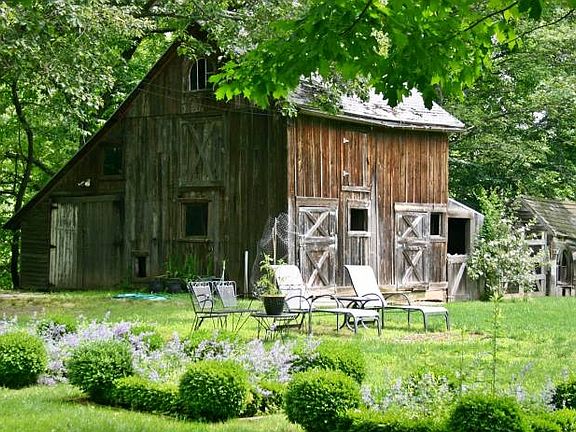 Barn & Garden