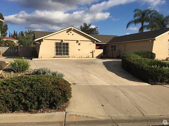 2nd image of 1418 N Calle La Cumbre