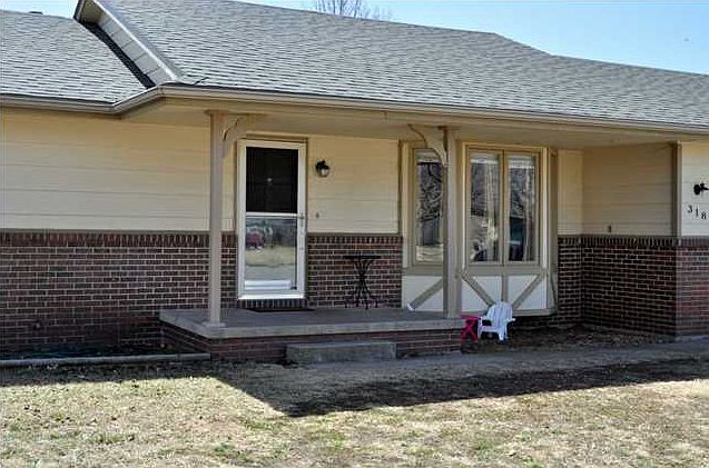 1st image of 318 N Driftwood Ct