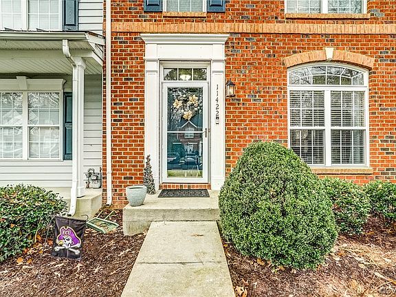 3rd image of 11422 Abbots Cross Ln