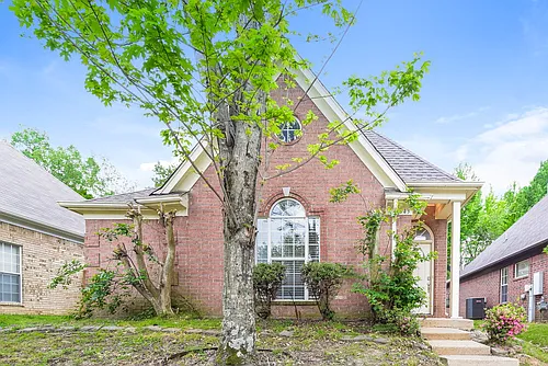 6943 Parkbrook Ln Photo 1