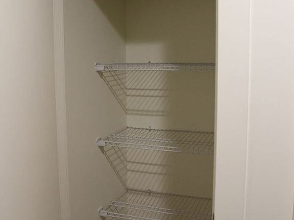 4th image of 4399 Market St