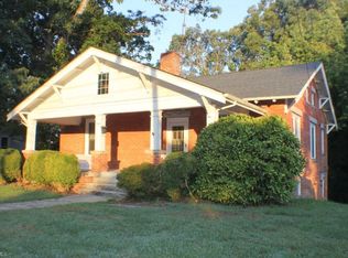 1059 N Main St, Mount Airy, NC 27030