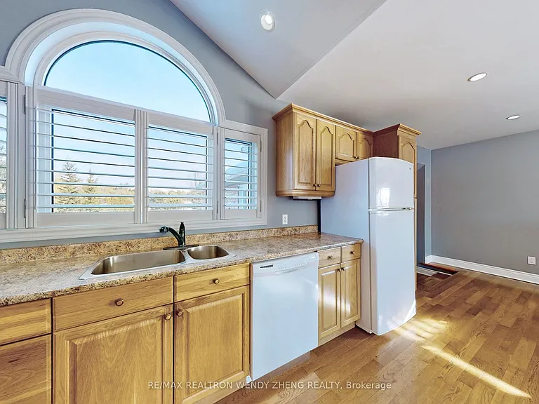 99 Hurd St — Photo 7