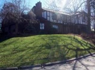 14 S Lake Dr, Parkersburg, WV 26101