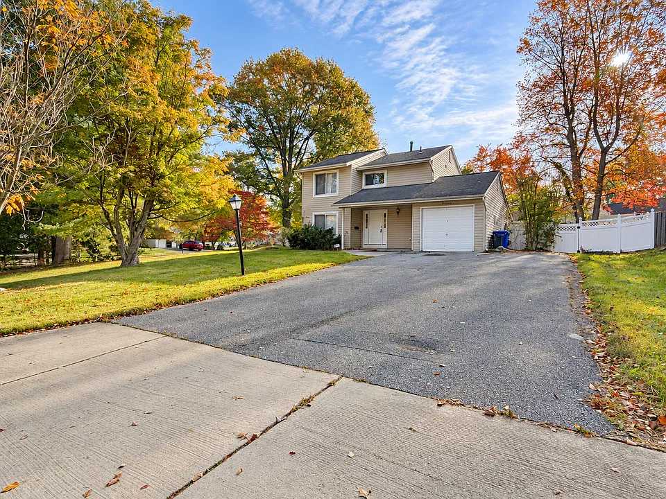 15915 Perkins Ln