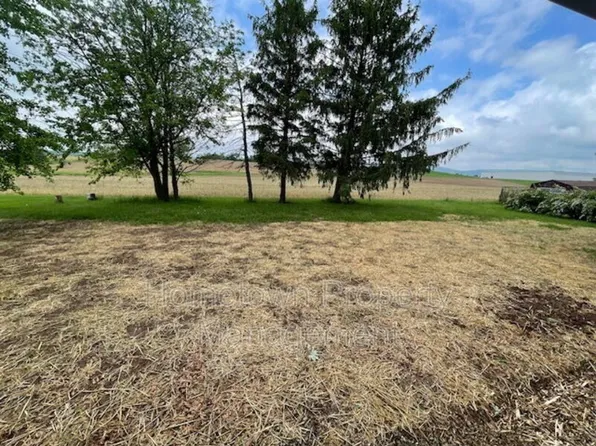 1382 Armstrong Valley Rd, Halifax, PA 17032
