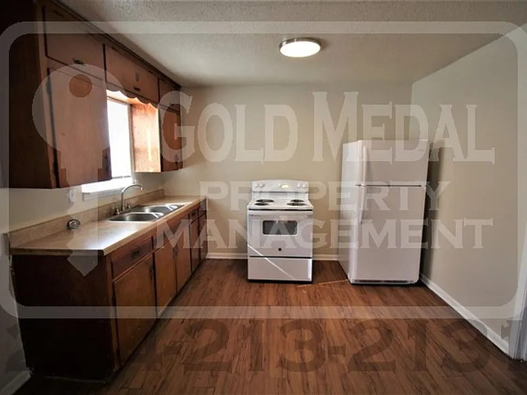 922-932 Jr Ct — Photo 4