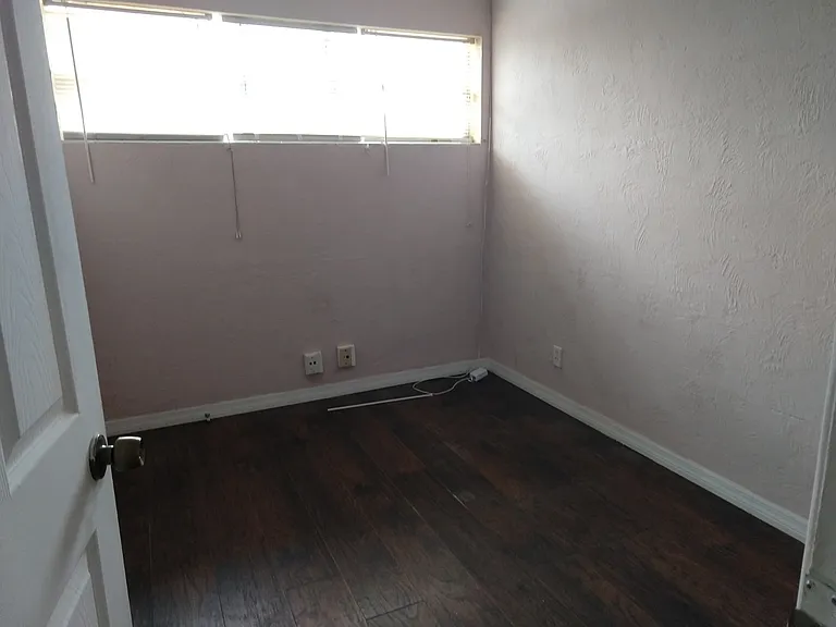 735 Fairmount Rd — Photo 9