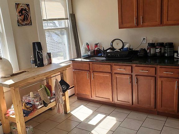 2nd image of 816 Orange St #3