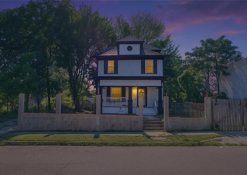 1st image of 2406 Kensington Ave