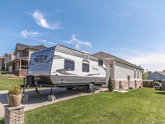 4th image of 4017 Grindstone Ct