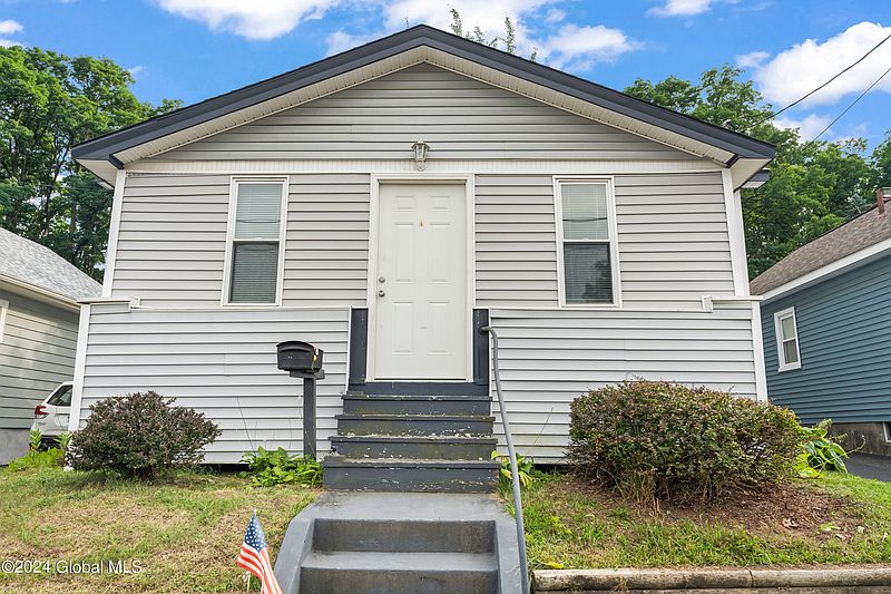 2nd image of 62 Pershing Drive