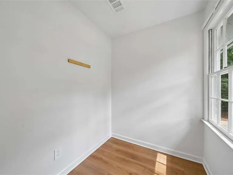 5132 Willow Point Pkwy — Photo 16