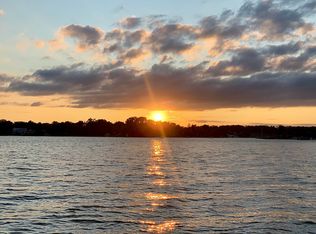 1520 Wayward Dr #1, Keego Harbor, MI 48320