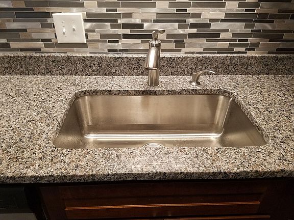 5th image of 4466 W Pine Blvd APT 16A