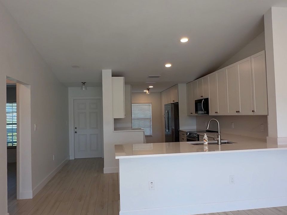 1st image of 4950 West Blvd