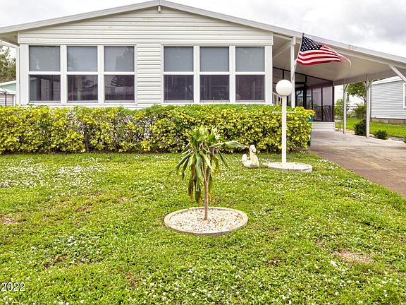 3rd image of 807 Lilac Dr