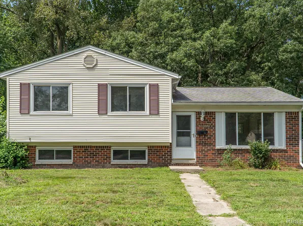 15702 Springhill St, Romulus, MI 48174