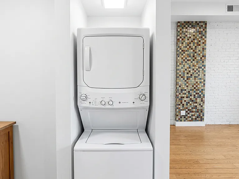 850 Grand Ave #104B — Photo 3