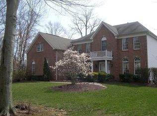 6 Canterbury Dr, Robbinsville, NJ 08691