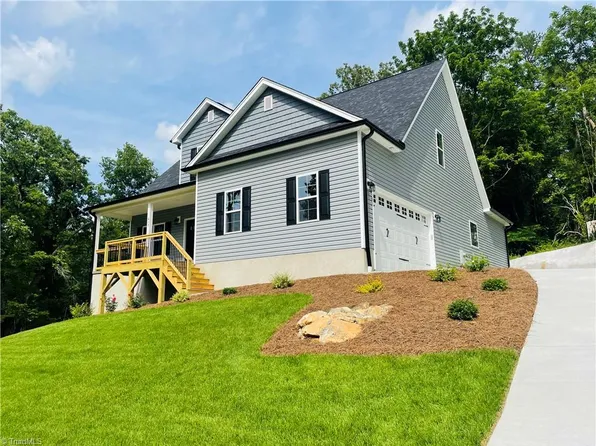 413 Lakewood Dr, Lexington, NC 27292