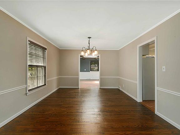 5th image of 2922 Lakeview Ave