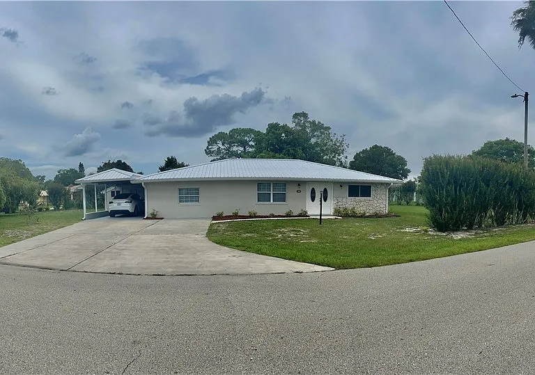 1409 Palm Way — Photo 2