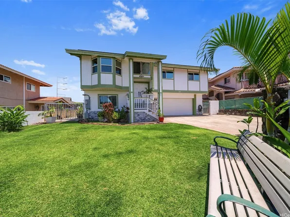 1011 Luaole Pl, Honolulu, HI 96818