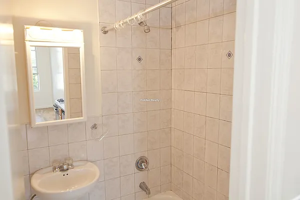 Rented by Fiddler Realty | media 14